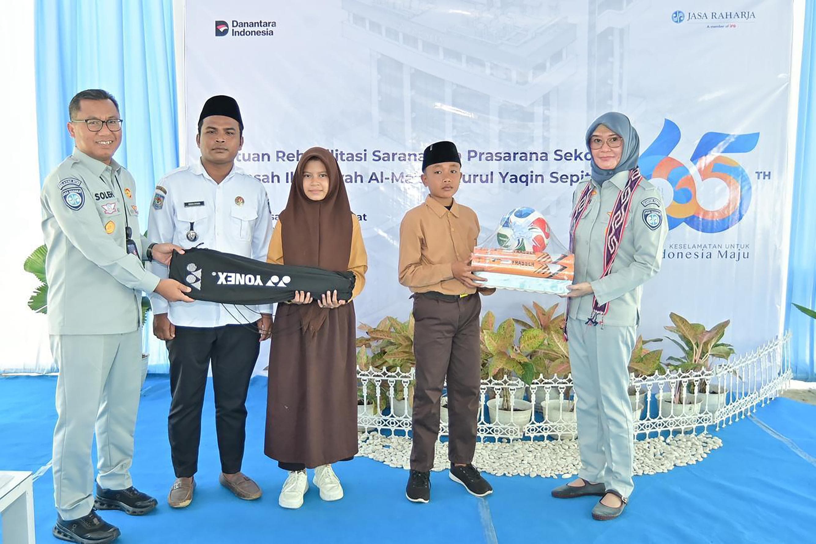 Jasa Raharja Hadirkan Bantuan Rehabilitasi Fasilitas Pendidikan di NTB, Perkuat Komitmen TJSL Berkelanjutan 