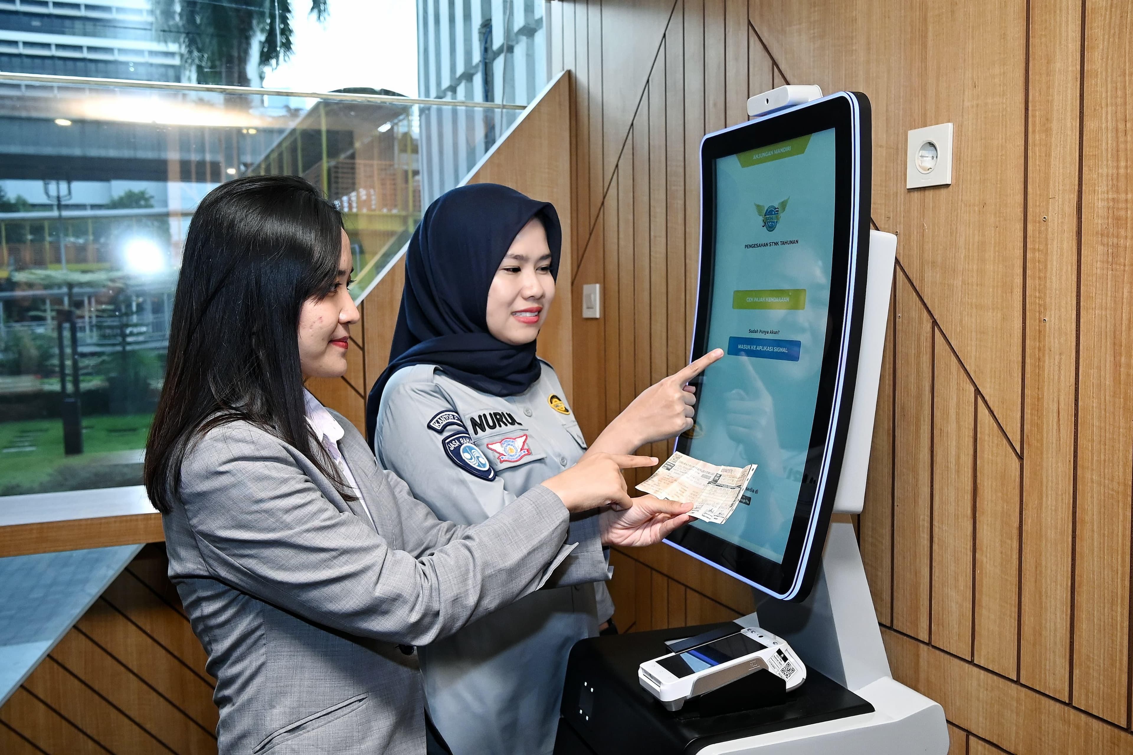 Pelayanan Samsat Tanpa Antre, Tim Pembina Samsat Nasional Hadirkan SIGNAL KIOSK Modern